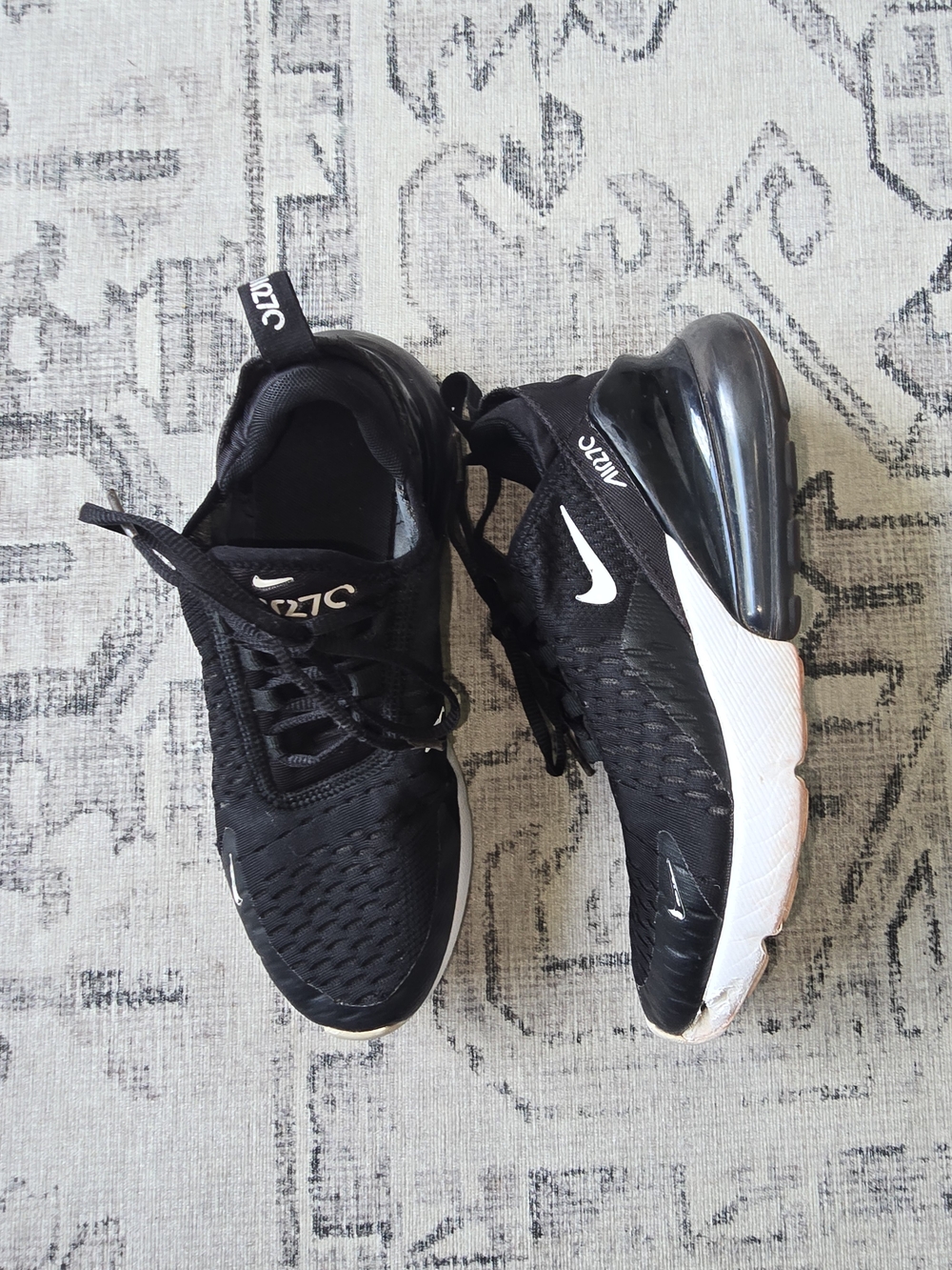 Nike Air Max 270 Black & White Sneakers